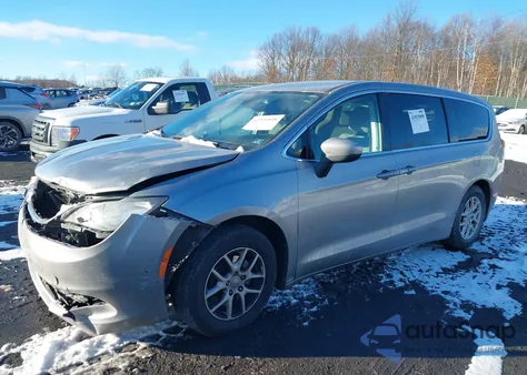 2017 Chrysler Pacifica Touring z USA, uszkodzony, nr VIN 2C4RC1DG6HR517641